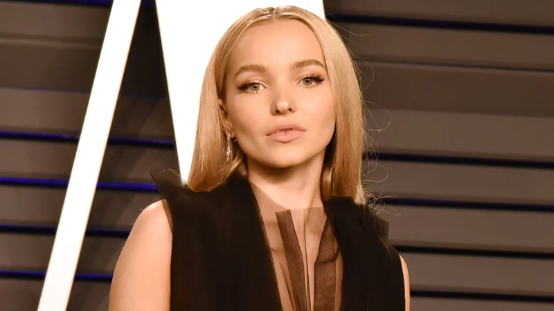Facts About Dove Cameron Teeth